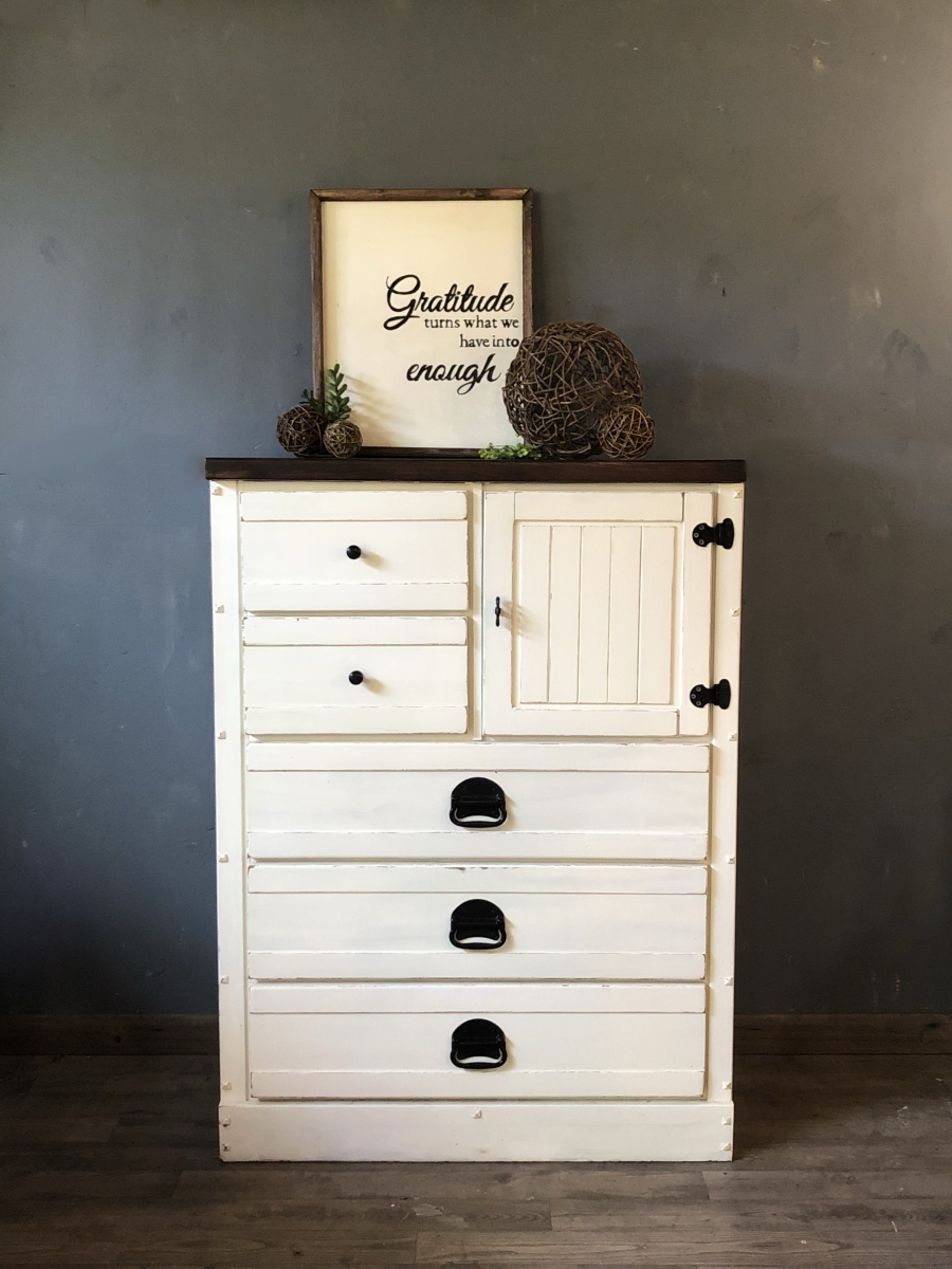 Charming Dresser