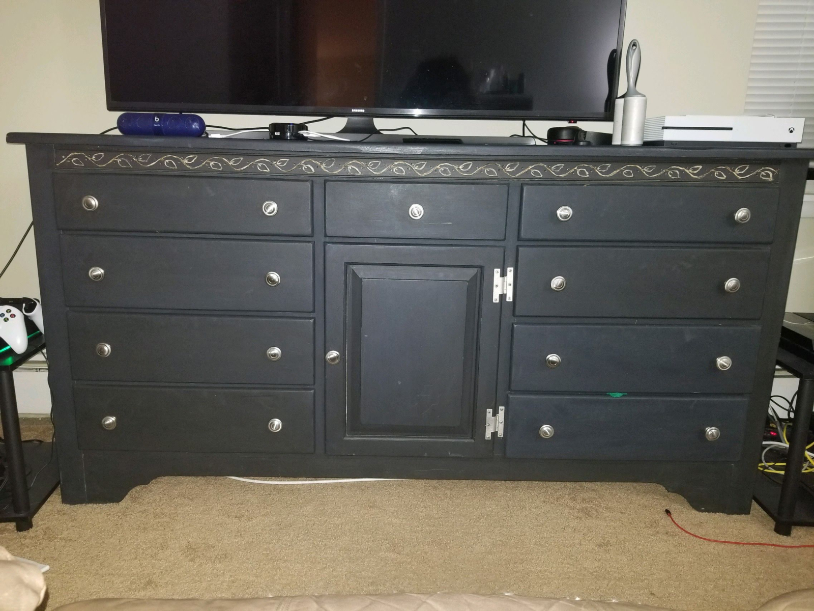 Sean's Dresser in Valspar Chalk Paint in Sherwin Williams color 6258 Tricorn Black