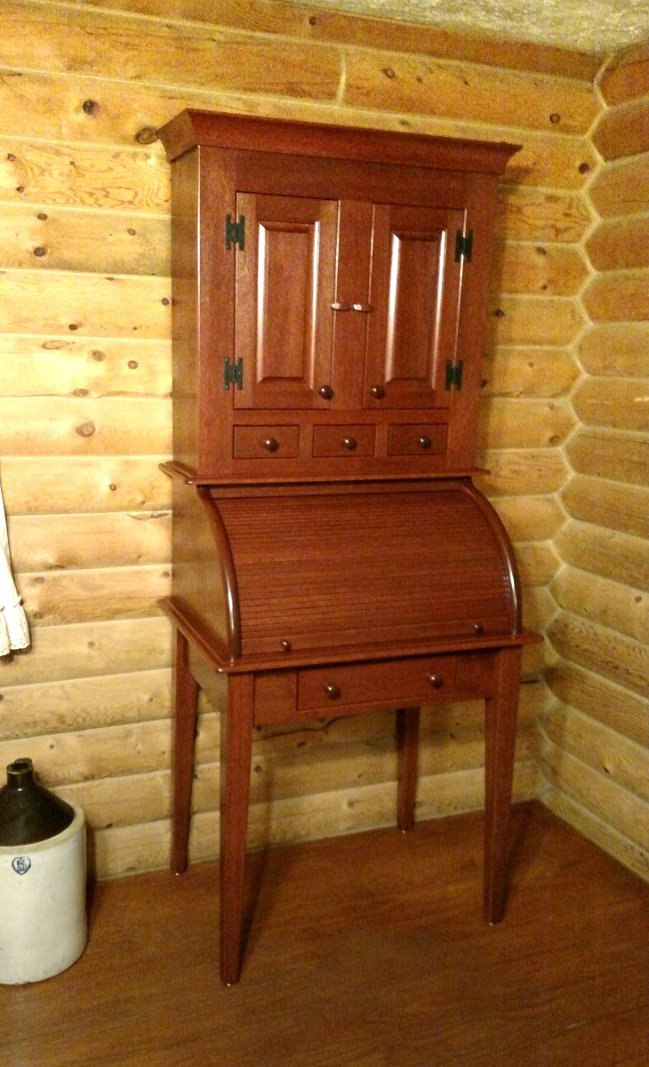 Roll top desk with hutch