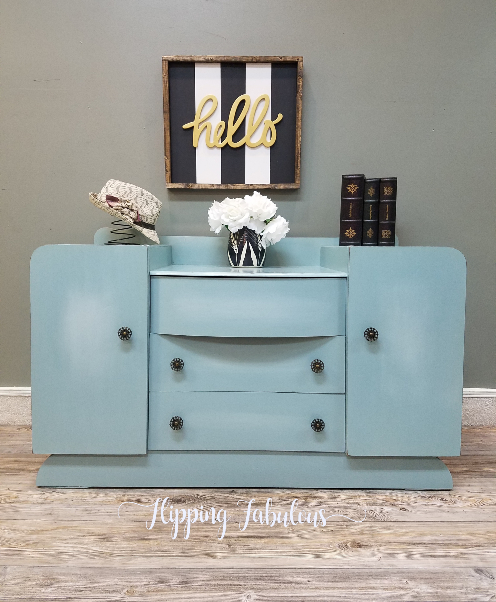 Art deco dressing table