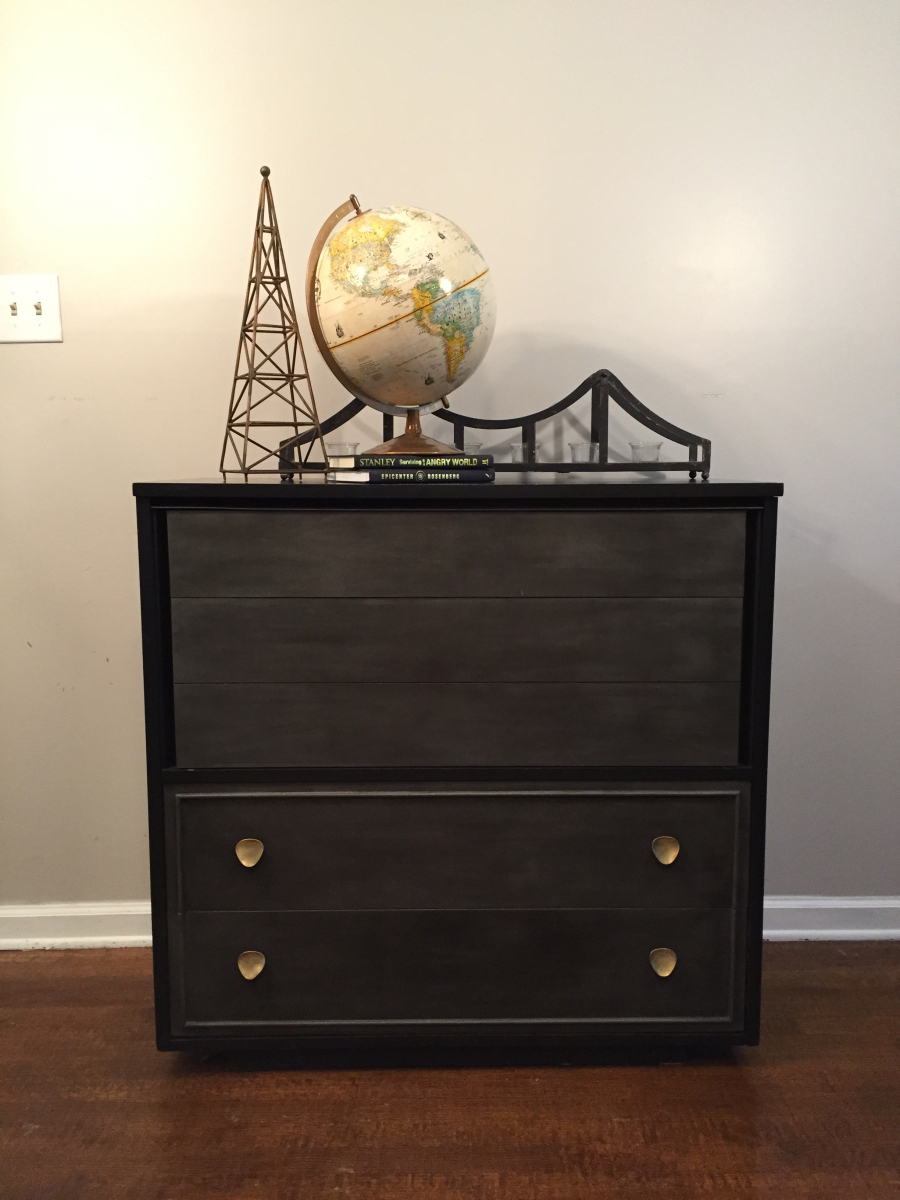 Black and Grey Gentlemen's Chest