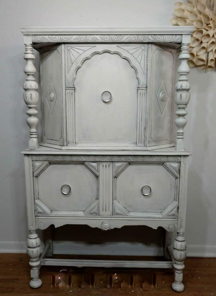 Jacobean hutch
