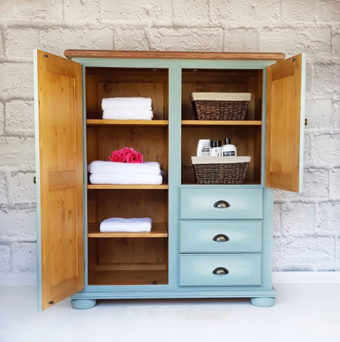 Bathroom cupboard
