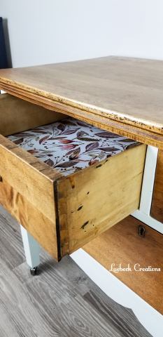 Drawer with Lining