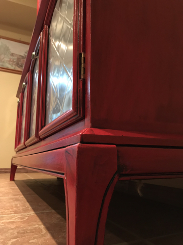 Beautiful glaze on the red