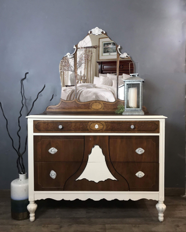 Long Dresser