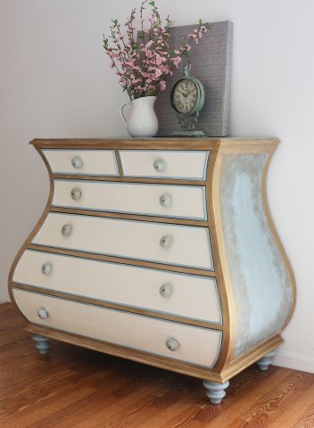 Bombe Beauty (side view)