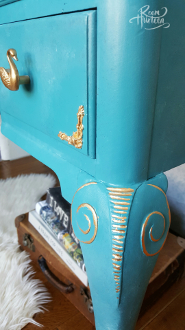 Details Swan Lake Dressing Table