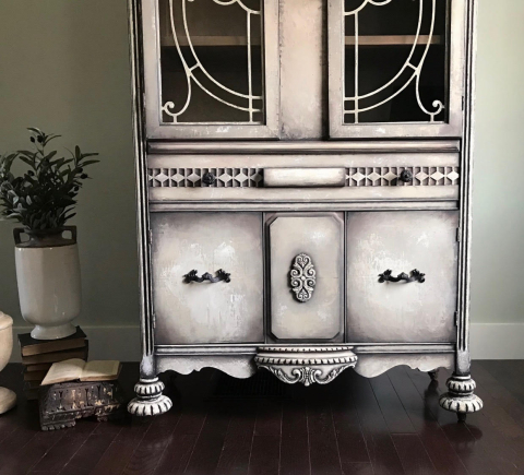 Romantic Jacobean Hutch